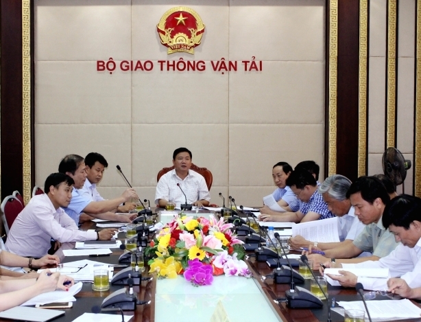 Bộ trưởng Đinh La Thăng chủ trì cuộc họp