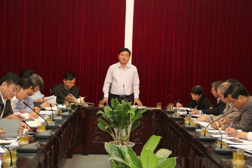 Bộ trưởng Đinh La Thăng làm việc với Tổng công ty Đường sắt Việt Nam
