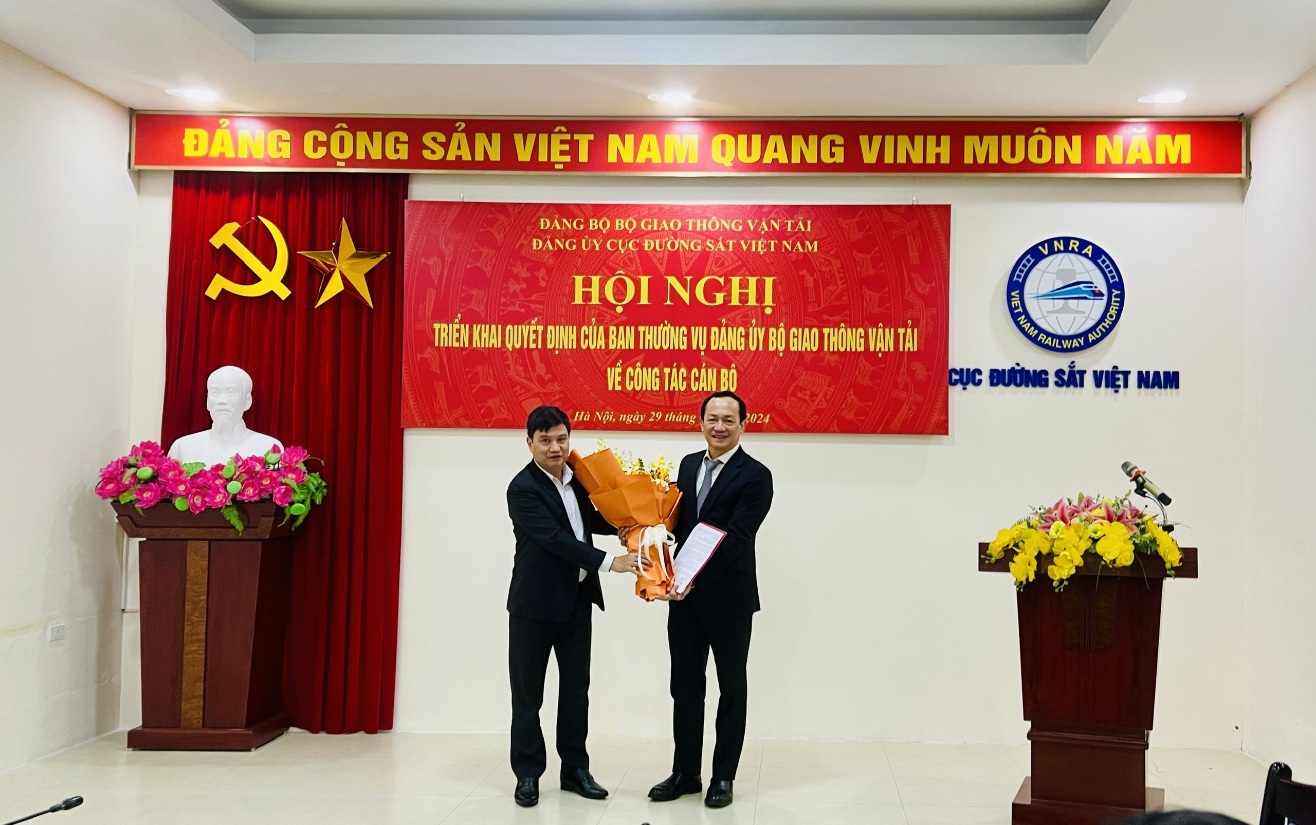 Hội nghị công bố quyết định Ủy viên Ban Thường vụ, Bí thư Đảng ủy Cục Đường sắt Việt Nam khóa V, nhiệm kỳ 2020 – 2025.