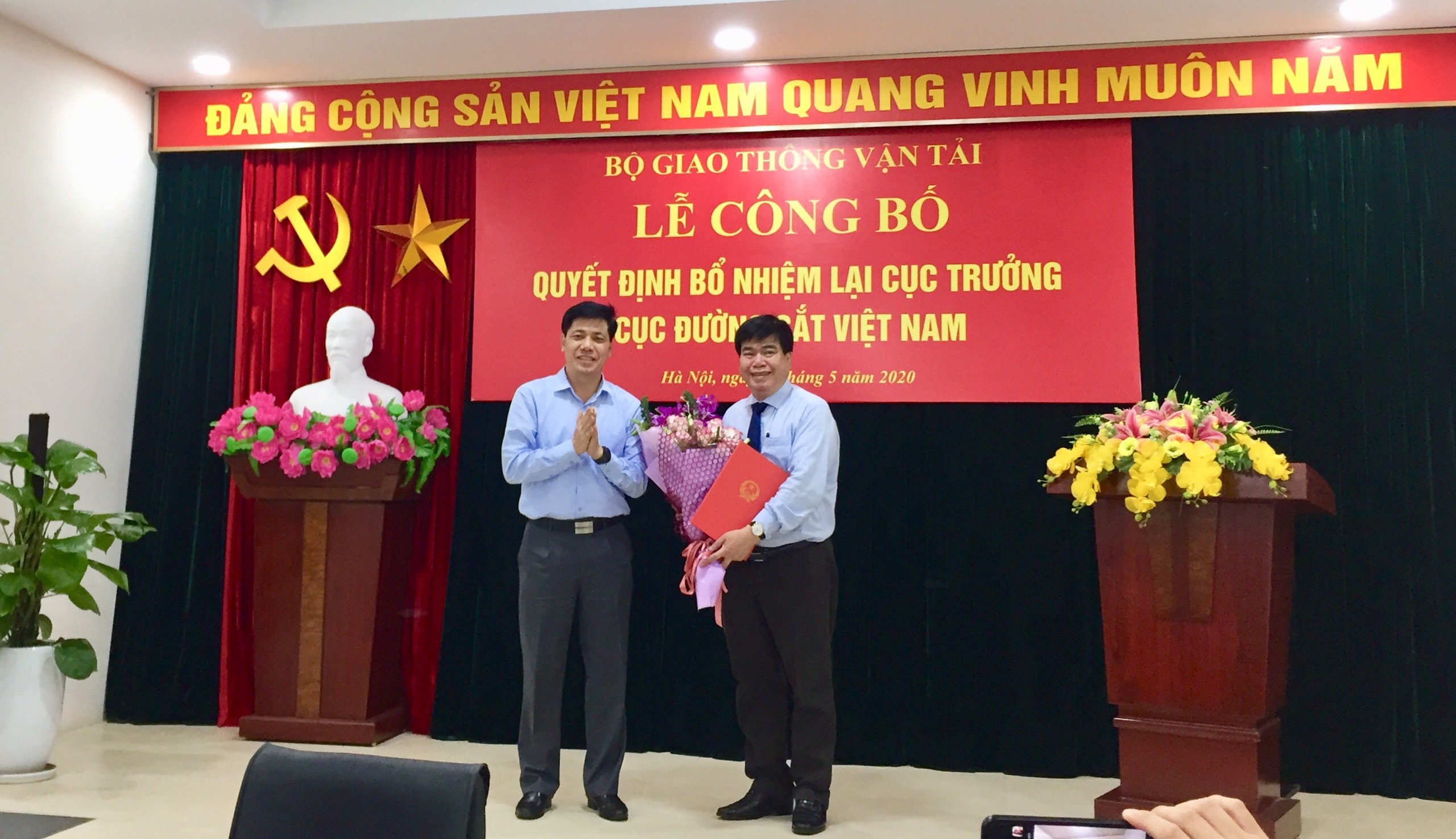 Công bố Quyết định bổ nhiệm lại chức vụ Cục trưởng Cục Đường sắt Việt Nam